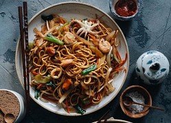 Mì xào hải sản thơm ngon, hấp dẫn ăn bao nhiêu cũng hết