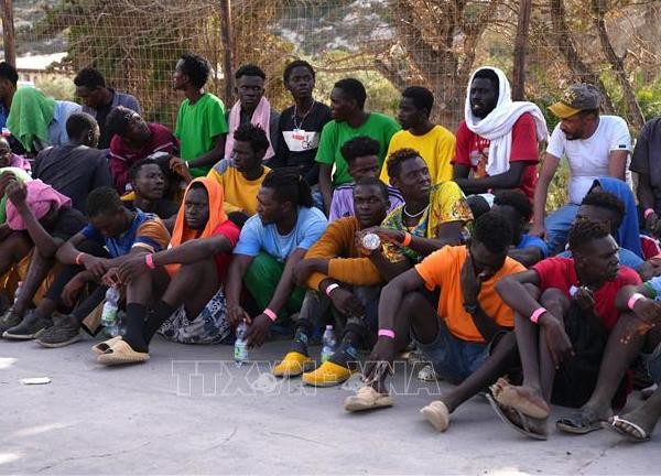 Thụy Sĩ từ chối tiếp nhận người di cư từ đảo Lampedusa (Italy)