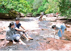 Hấp dẫn trải nghiệm suối Đá Bàn