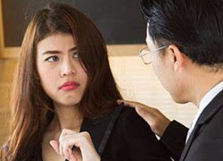 Đi mua cây cảnh chơi Tết, chồng gục ngã khi thấy vợ tay trong tay người đàn ông lớn tuổi