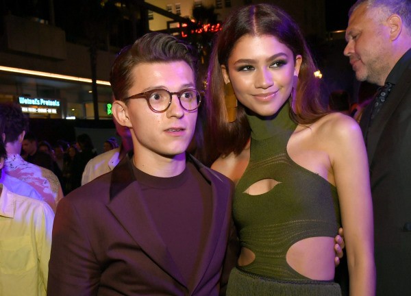 "Người Nhện" Tom Holland - Zendaya chia tay ngay đầu năm vì 1 động thái phũ phàng của đàng gái?