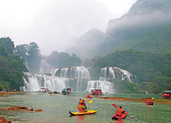 'Đánh thức' tiềm năng du lịch Cao Bằng