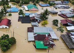 Lũ lụt khiến khoảng 10.000 người phải sơ tán ở Malaysia