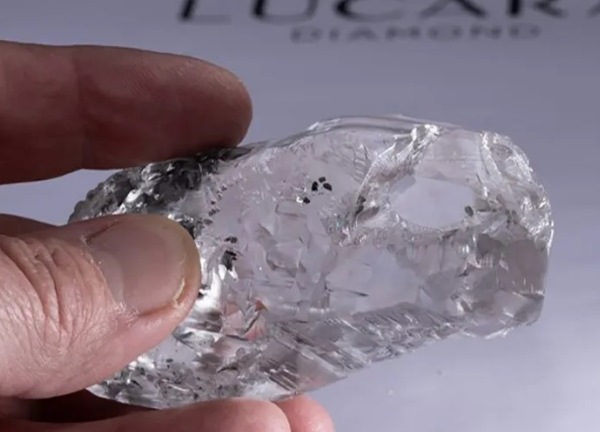 Phát hiện viên kim cương nặng 166 carat tại Botswana