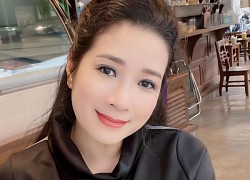 Thanh Thanh Hiền cà phê một mình, con trai NSND Trần Nhượng ngồi xe lăn chỉ đạo