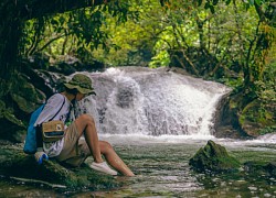 Ghé 'Hạ Long trên cạn' ăn đặc sản, tắm thác hai tầng tuyệt đẹp ở Tuyên Quang