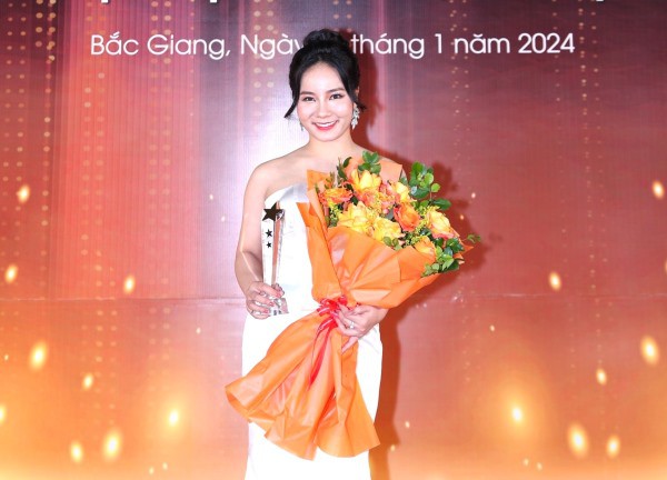 Đỗ Vũ Lan Nhung được vinh danh Gương mặt nghệ sĩ tiêu biểu năm 2023