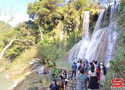 Thác Dải Yếm một tình yêu chảy mãi