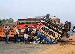 Xe buýt tông vào xe tải ở Indonesia, ít nhất 2 người thiệt mạng