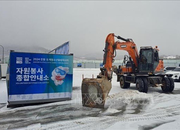 Hàng trăm chuyến bay bị hủy do giá lạnh tại Hàn Quốc