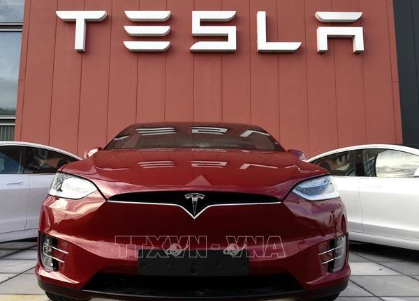 Giá trị vốn hóa của Tesla 'bốc hơi' 80 tỷ USD