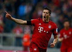 Lewandowski bất mãn với Xavi