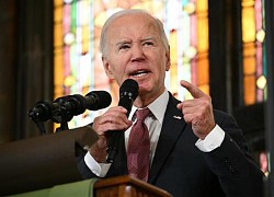 Tổng thống Biden 'chao đảo' trước sức ép từ nhiều mặt trận trên khắp thế giới