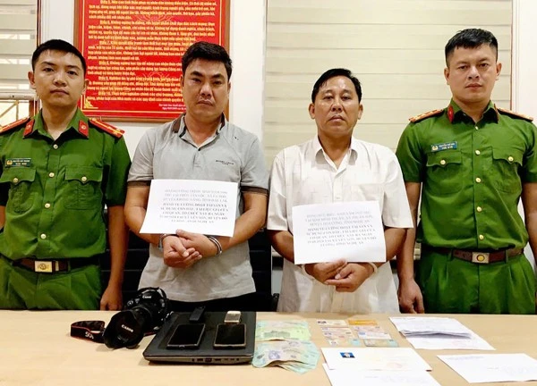 Tạm giữ hình sự 2 đối tượng giả danh nhà báo, cưỡng đoạt hàng trăm triệu đồng