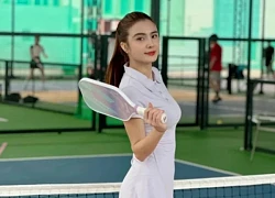 Bị phản ứng vì mặc áo 2 dây chơi pickleball em gái Lê Công Vinh đổi style mới, kín đáo mà vẫn khiến dân tình mê mẩn