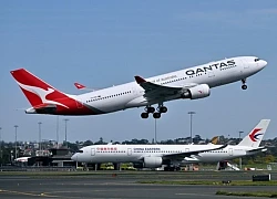 Vì 'mùi lạ', máy bay Qantas phải quay đầu, tiếp viên vào bệnh viện