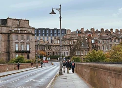 Đến Scotland dạo bước khám phá những góc phố cổ kính ở Edinburgh