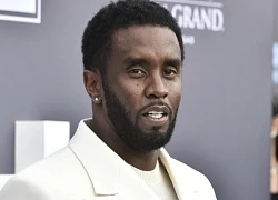 Sean "Diddy" Combs vật lộn với bữa ăn trong trại giam