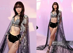 HOT: Lisa phô diễn body sexy "cháy mắt", chân dài cực phẩm chặt chém dàn thiên thần Victoria's Secret