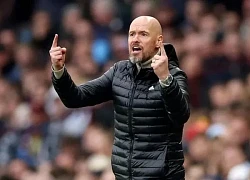 Ten Hag chịu cú sốc 3 lần ở MU