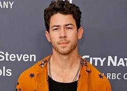 Video Nick Jonas nghi bị ngắm bắn giữa concert, hốt hoảng tháo chạy khỏi sân khấu