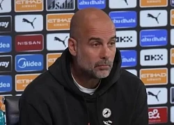 HLV Pep Guardiola phản ứng giận dữ khi bị chất vấn: 'Quên đi'