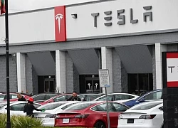 Mỹ: Tesla 'ăn nên làm ra', Boeing báo lỗ hơn 6 tỷ USD