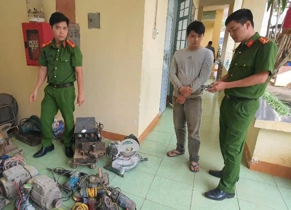 Bắt tên trộm chuyên 'nhập vai' công nhân quét rác ở Đắk Lắk