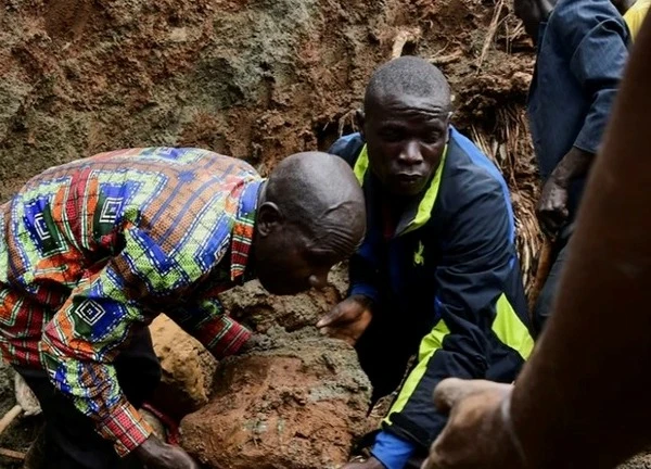 Lở đất tại Uganda, trên 120 người thiệt mạng và mất tích