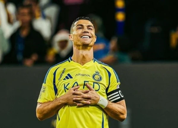 Ronaldo làm được điều kinh ngạc ở tuổi 39