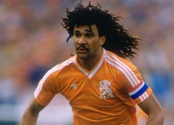 Ruud Gullit sang Việt Nam