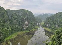 Hang Múa ngày mưa...