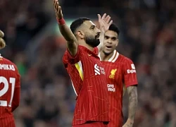 HLV Arne Slot thúc giục Salah duy trì phong độ như Messi và Ronaldo