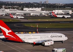 Australia: Máy bay của hãng hàng không Qantas hạ cánh khẩn cấp sau tiếng nổ lớn