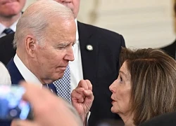 Bà Nancy Pelosi trách Tổng thống Biden rút lui trễ