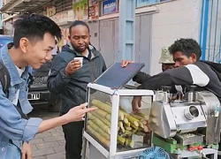 Khoai Lang Thang &#8220;hạ cánh&#8221; châu Phi, &#8220;ám ảnh&#8221; vì hành động lạ của người đàn ông