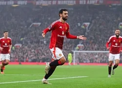 Bruno Fernandes đưa ra gợi ý lớn về tương lai của Nistelrooy tại MU