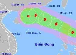 Bão Yinxing chưa qua, bão Toraji giật cấp 12 lại sắp 'nối gót' vào Biển Đông