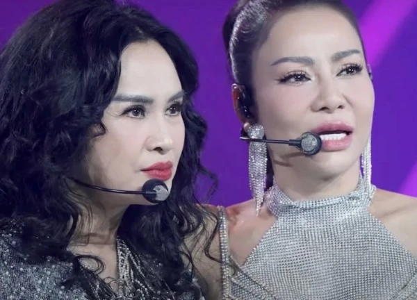 "Khúc giao tranh" mới nhất của 2 Diva bị nhận xét: Ồn như cái chợ!