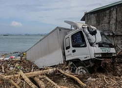 Bão Usagi 'tăng tốc' hướng về Philippines