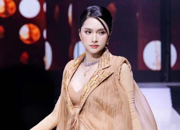 Hương Giang trả lời khiến dân mạng bật cười khi được "xúi" đi thi Miss Universe