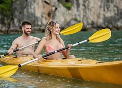 Dừng chèo thuyền kayak trên đảo Cát Bà