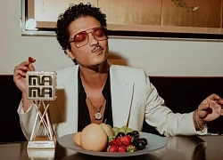 Bruno Mars tận hưởng niềm vui chiến thắng MAMA Awards 2024