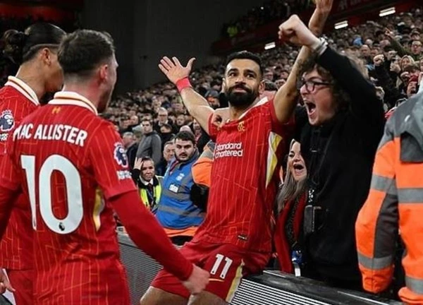 Salah ám chỉ rời Liverpool, lộ bến đỗ mới