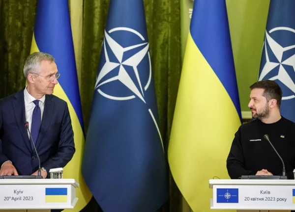 Xa vời lời mời Ukraine gia nhập NATO