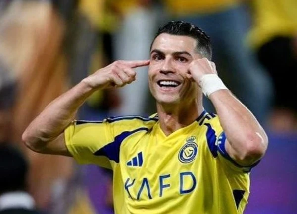 Ronaldo gây tranh cãi khi so sánh giải Saudi Pro League với Ligue 1