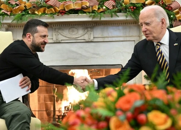 Tổng thống hai nước Mỹ và Ukraine bình luận về gói viện trợ cuối cùng cho Kiev dưới thời Biden