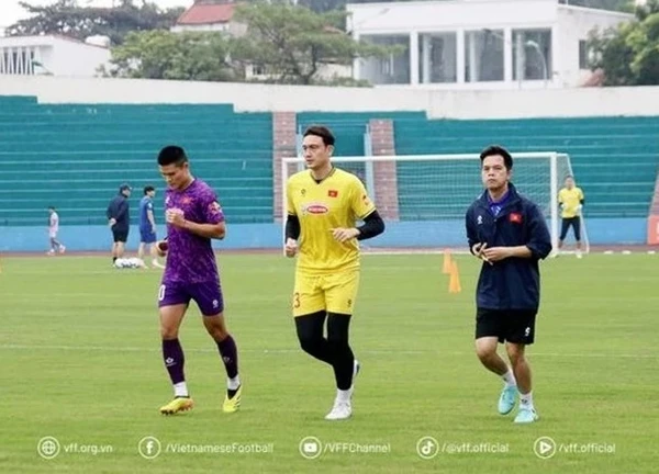 Nóng: Văn Lâm, Phan Văn Đức vắng mặt trong danh sách chính thức ĐT Việt Nam dự AFF Cup