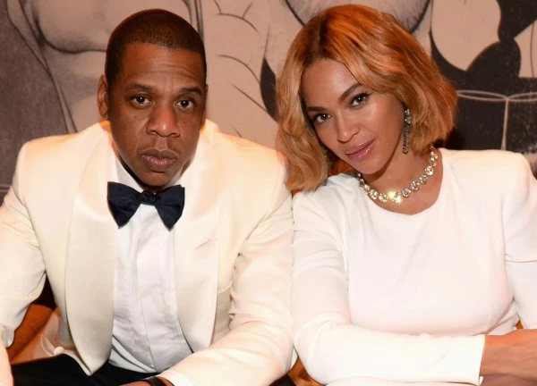 Mẹ của Beyoncé có hành động gây sốc khi con rể Jay-Z bị cáo buộc xâm hại bé gái 13 tuổi