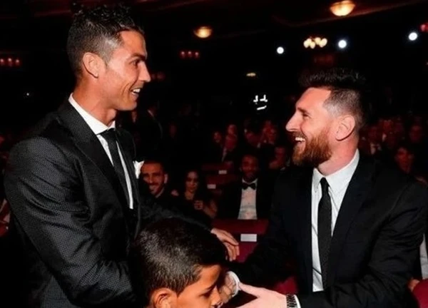 Messi và Ronaldo bị loại khỏi đội hình tiêu biểu của FIFPro 2024